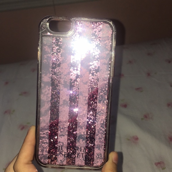 VS iPhone 6 case 💗 - Picture 3 of 6